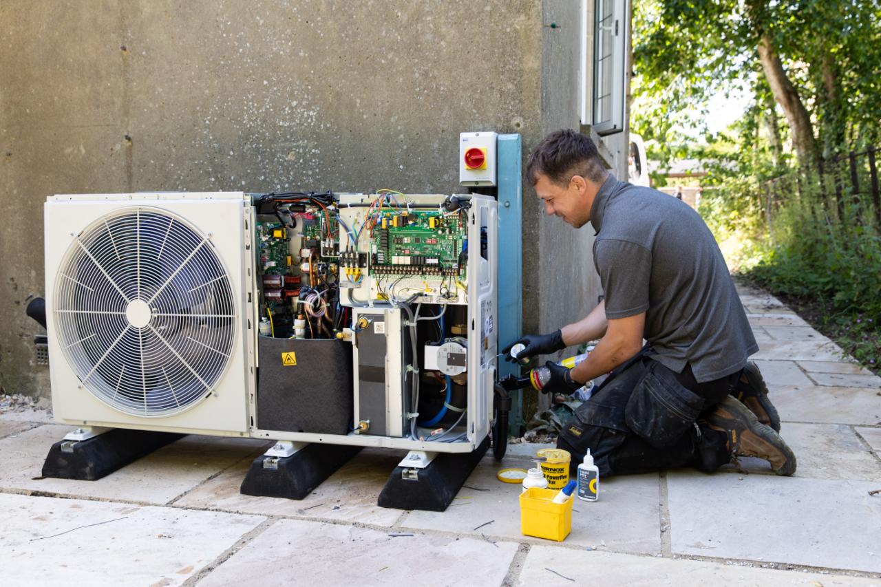 Heat Pump Association report highlights workforce needs for UK heat pump goals